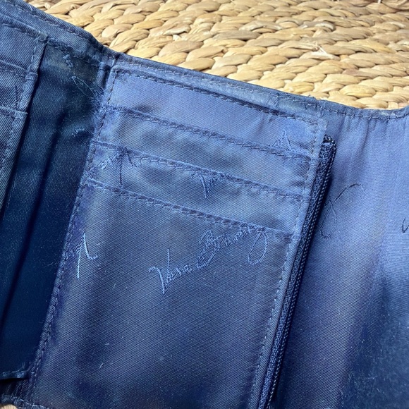 Vera Bradley Navy Blue Women's Wallet with Cutout Design - Picture 5 of 7